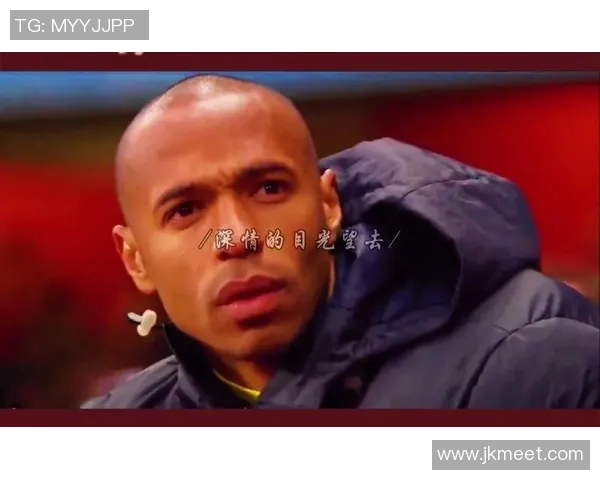 天下足球深情告别绿茵巨星光影回荡见证岁月与热爱